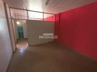 Sala Comercial para alugar, 60m² no Centro, Uberlândia