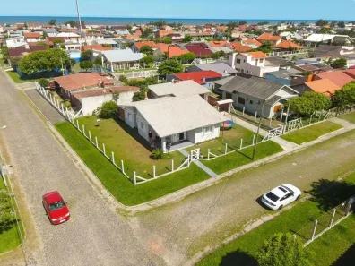 Casa com 4 Quartos à venda, 170m² no Mariluz C, Imbé