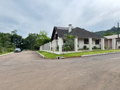 Casa com 3 Quartos à venda, 224m² no Várzea Grande 1º de Maio, Gramado