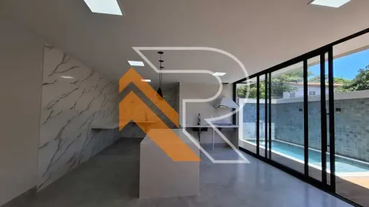Casa com 3 Quartos à venda, 200m² no Itaipu, Niterói