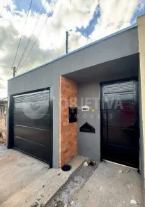 Casa com 2 Quartos à venda, 58m² no Jardim Canaã, Uberlândia