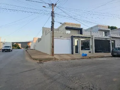 Casa com 3 Quartos à venda, 240m² no Novo Horizonte, Barreiras