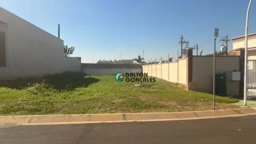 Lote/Terreno à venda, 367m² no Jardim Residencial Dona Lucilla, Indaiatuba