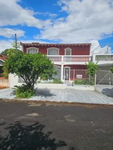 Sobrado com 6 Quartos à venda, 173m² no Zona 08, Maringá