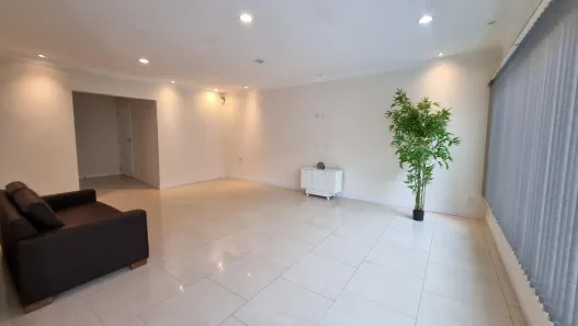 Casa de Condomínio com 9 Quartos para venda ou aluguel, 422m² no Vila Pereira Barreto, São Paulo