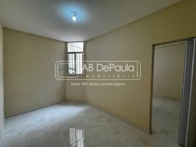 Casa com 1 Quarto para alugar, 43m² no Realengo, Rio de Janeiro
