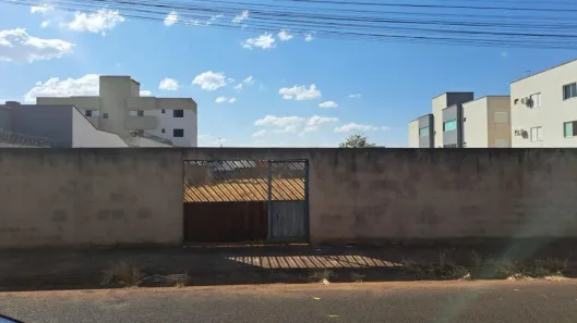 Lote/Terreno à venda, 1800m² no Novo Mundo, Uberlândia