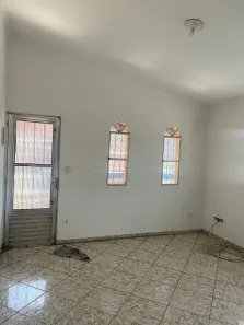 Casa com 2 Quartos para alugar, 70m² no Santa Maria, Osasco
