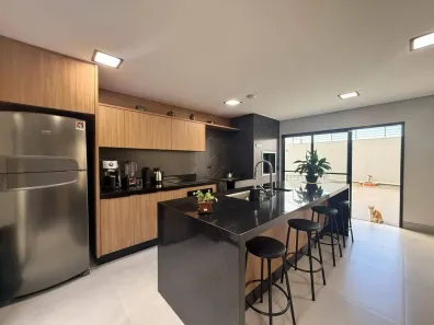 Casa com 3 Quartos à venda, 318m² no Jardim Munique, Maringá