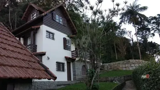 Casa com 4 Quartos para alugar, 150m² no Valparaíso, Petrópolis
