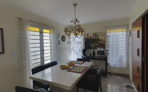 Casa com 3 Quartos à venda, 160m² no Vila Cordeiro, São Paulo