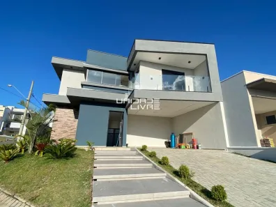 Casa de Condomínio com 3 Quartos à venda, 203m² no Cézar de Souza, Mogi das Cruzes