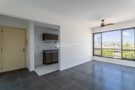 Apartamento com 3 Quartos à venda, 68m² no São Geraldo, Porto Alegre