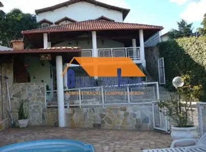 Casa com 5 Quartos à venda, 250m² no Novo Progresso, Contagem