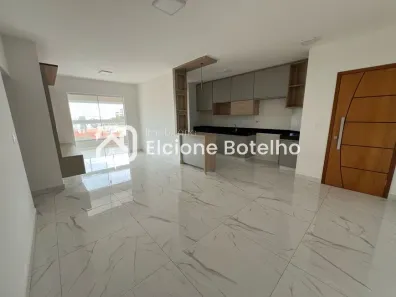 Apartamento com 3 Quartos para alugar, 120m² no Santa Mônica, Uberlândia