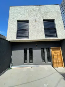 Casa com 3 Quartos à venda, 200m² no Vila Palmeiras, São Paulo