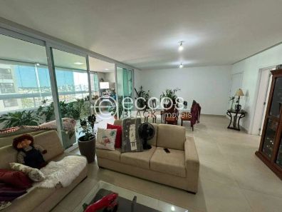 Apartamento com 3 Quartos à venda, 198m² no Osvaldo Rezende, Uberlândia