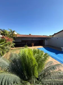 Casa com 3 Quartos à venda, 360m² no Setor Garavelo, Goiânia