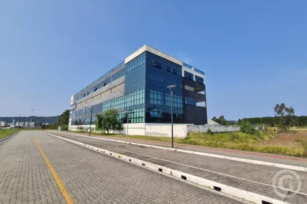 Sala Comercial para alugar, 105m² no Canasvieiras, Florianópolis