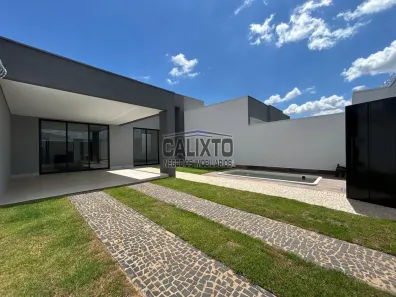 Casa com 3 Quartos à venda, 140m² no Novo Mundo, Uberlândia