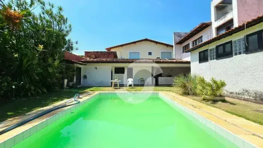 Casa com 5 Quartos à venda, 300m² no Piratininga, Niterói