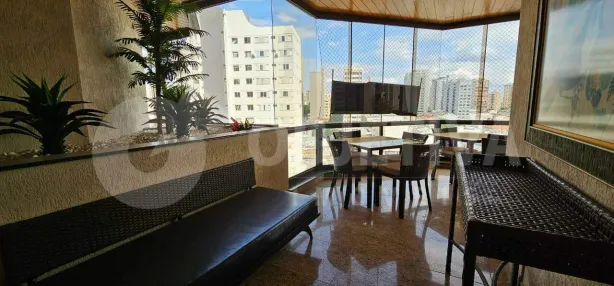 Apartamento com 5 Quartos para alugar, 340m² no Fundinho, Uberlândia