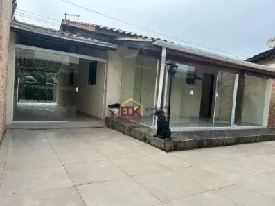 Casa com 3 Quartos à venda, 250m² no Jardim Casa Branca, Caraguatatuba