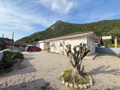 Casa com 3 Quartos à venda, 120m² no Armação do Pântano do Sul, Florianópolis