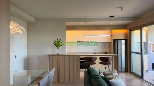 Apartamento com 2 Quartos para alugar, 78m² no Vila Marumby, Maringá