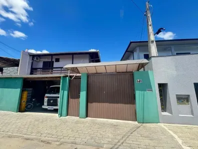 Sobrado com 3 Quartos à venda, 335m² no Atiradores, Joinville