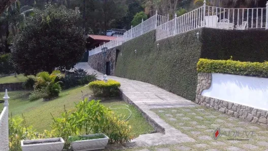Casa com 4 Quartos à venda, 267m² no Samambaia, Petrópolis