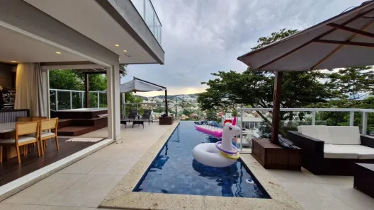 Casa de Condomínio com 4 Quartos à venda, 423m² no Itacorubi, Florianópolis