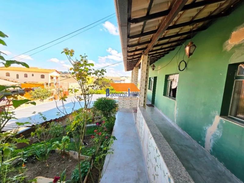 Casa com 4 quartos — Caiçaras, Belo Horizonte