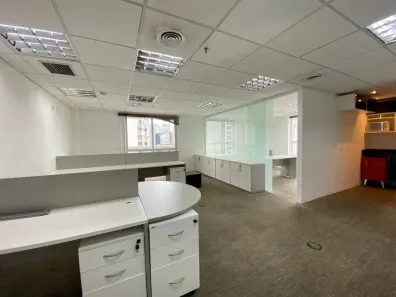 Sala Comercial para alugar, 100m² no Vila Olímpia, São Paulo