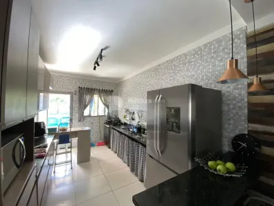 Casa com 2 Quartos à venda, 115m² no Loteamento Villa Branca, Jacareí
