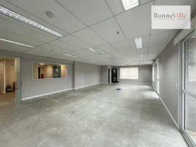 Sala Comercial para alugar, 300m² no Vila Olímpia, São Paulo