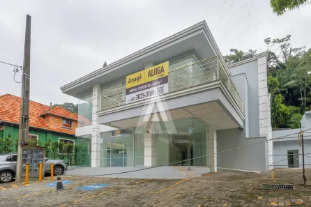 Prédio Comercial para alugar, 469m² no América, Joinville