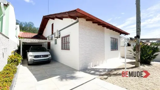 Casa com 3 Quartos à venda, 360m² no Córrego Grande, Florianópolis