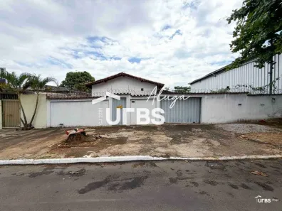 Casa com 3 Quartos para alugar, 190m² no Vila Brasília, Aparecida de Goiânia