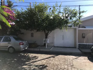 Casa com 4 Quartos à venda, 225m² no Farolândia, Aracaju