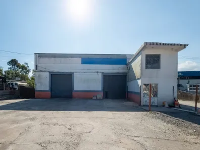 Prédio Comercial para alugar, 600m² no Três Vendas, Pelotas