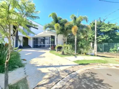 Sobrado com 4 Quartos para alugar, 360m² no Swiss Park, Campinas