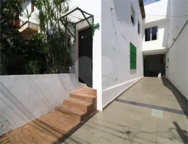 Sobrado com 3 Quartos à venda, 132m² no Sumaré, São Paulo