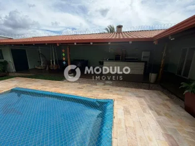 Casa com 3 Quartos à venda, 291m² no Nossa Senhora das Graças, Uberlândia