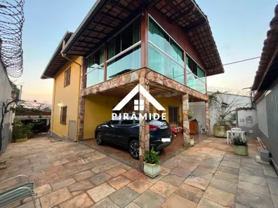 Casa com 3 Quartos à venda, 270m² no Planalto, Belo Horizonte