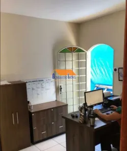 Casa com 3 Quartos à venda, 130m² no Sagrada Família, Belo Horizonte