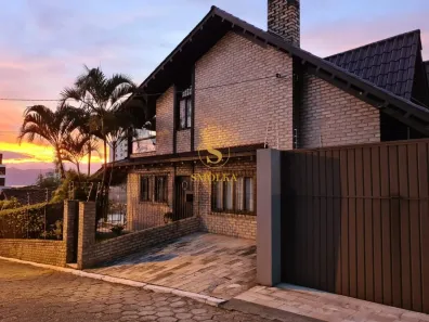 Imóvel Comercial com 3 Quartos à venda, 369m² no Saco dos Limões, Florianópolis