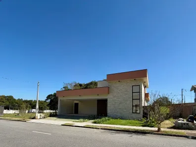 Casa de Condomínio com 3 Quartos à venda, 240m² no Freguesia da Escada, Guararema