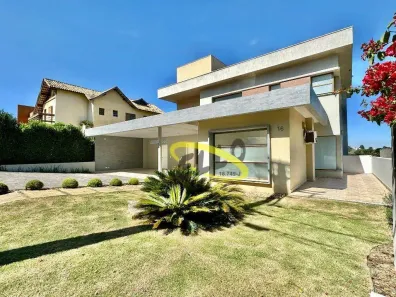 Casa de Condomínio com 3 Quartos à venda, 307m² no Pousada dos Bandeirantes, Carapicuíba