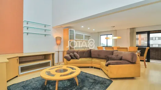 Apartamento com 2 Quartos para alugar, 86m² no Cabral, Curitiba